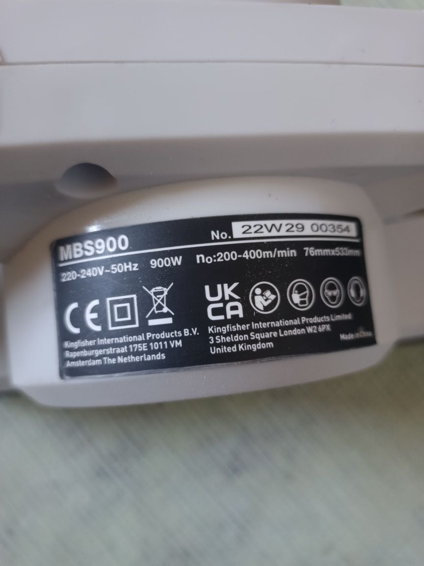 Szlifierka taśmowa MacAllister 900W MBS900 Elektryczna