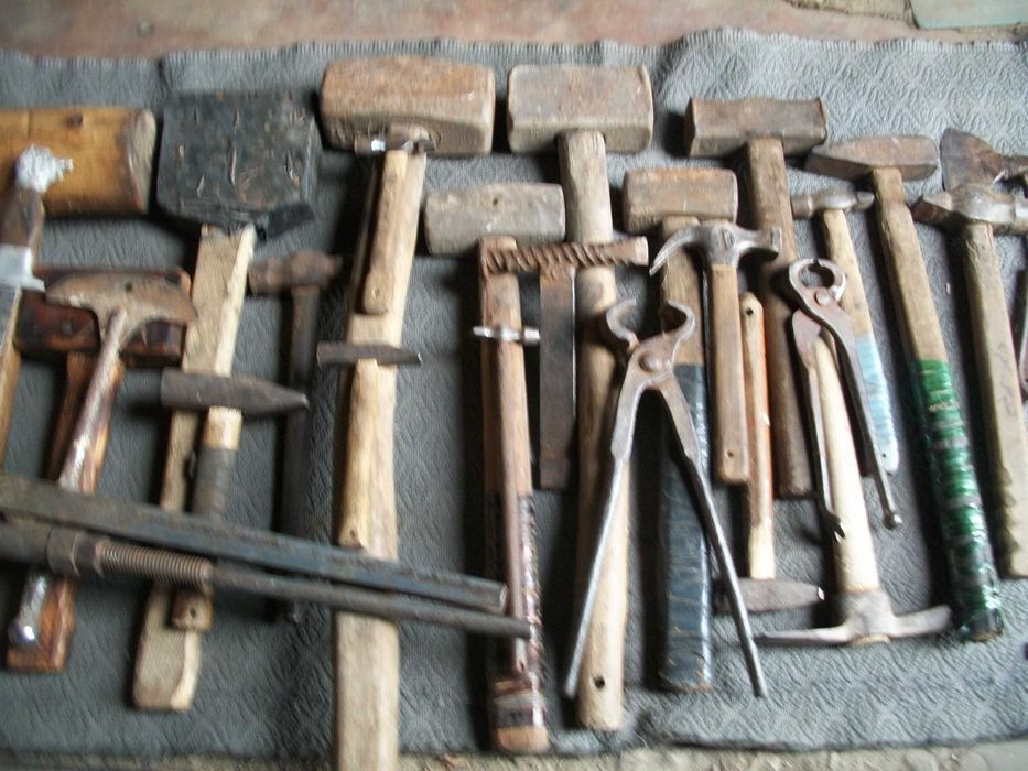 Продам капитальную лесницу  лесницы стремянки