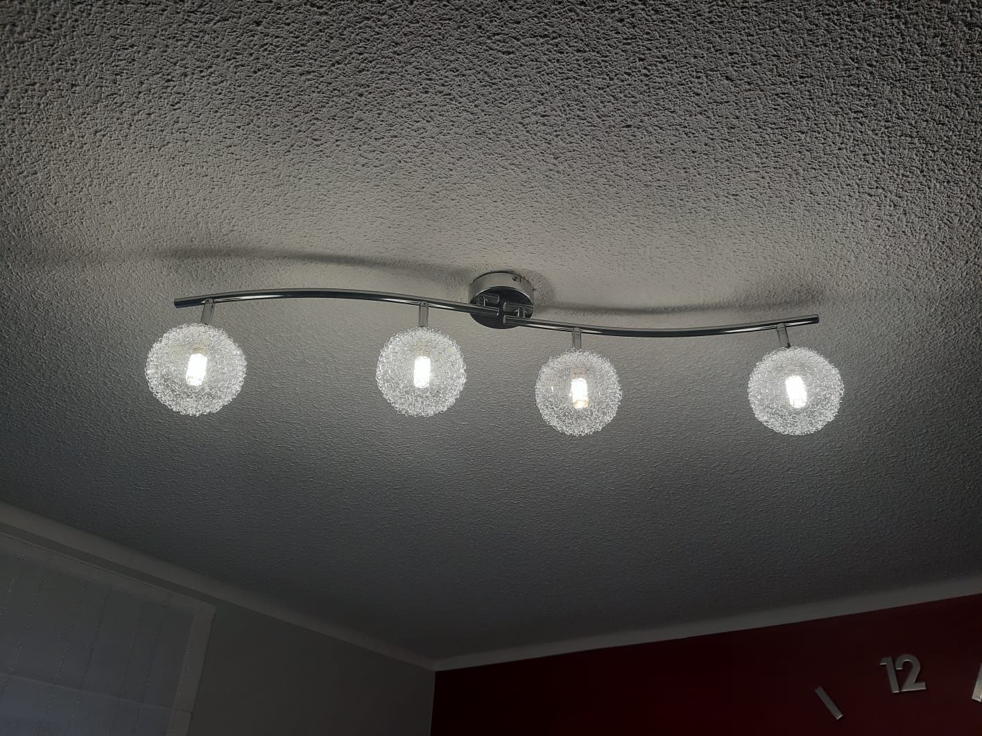 Żyrandol Led srebrny 4 punkty kule.
