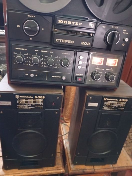 Юпитер 203 стерео з колонками
