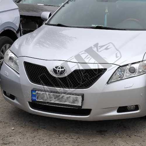 Решетка радиатора Camry 40, Радиаторная решетка верх+низ Камри 40