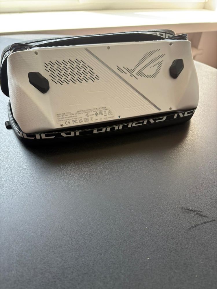 Asus ROG Ally консоль