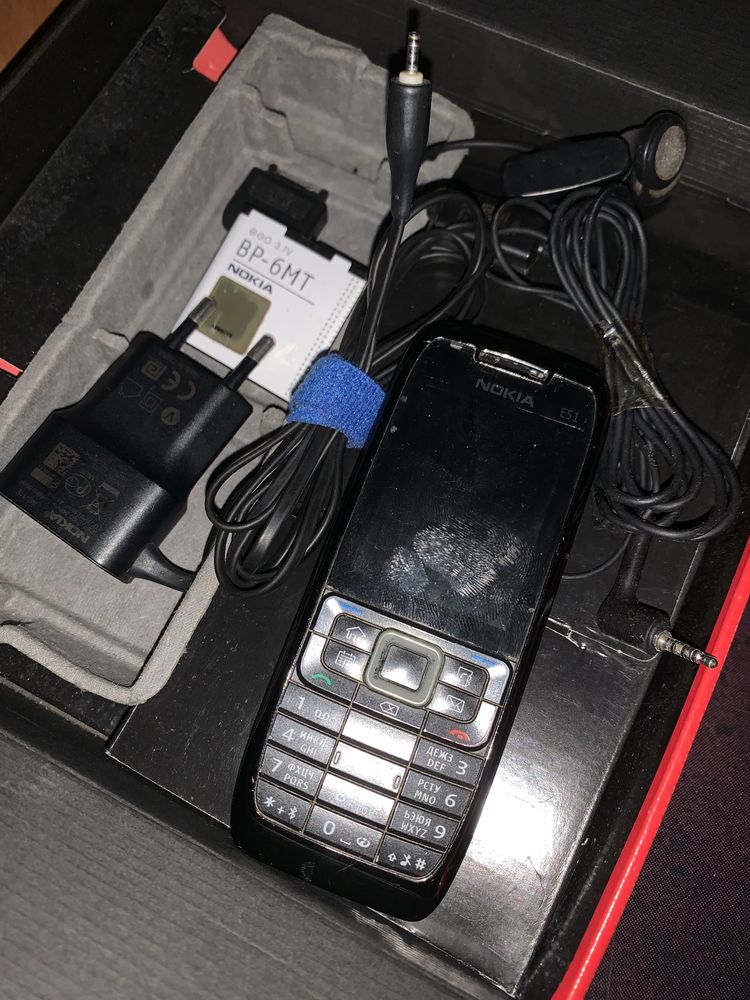 продам Nokia e51