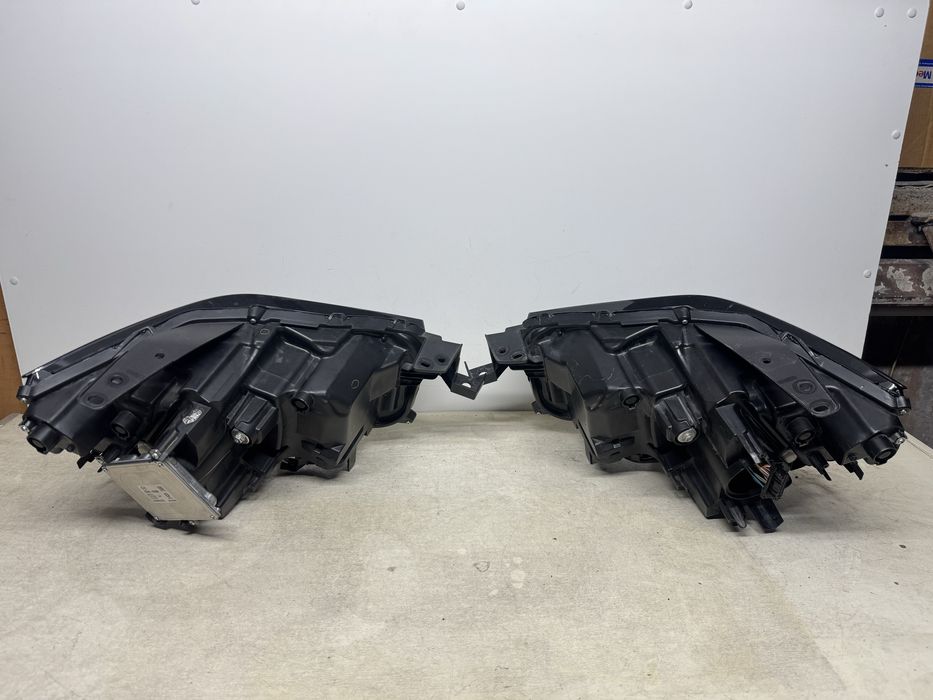 Фара левая правая mazda cx30 2020-23 (13 пинов)