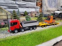 Scania XT z przyczepą i walcem 1/87