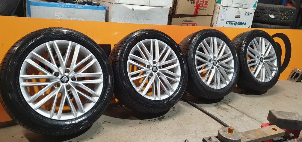 Oryginalne felgi Seat Ateca  18 5x112 +opony 7mm Lato