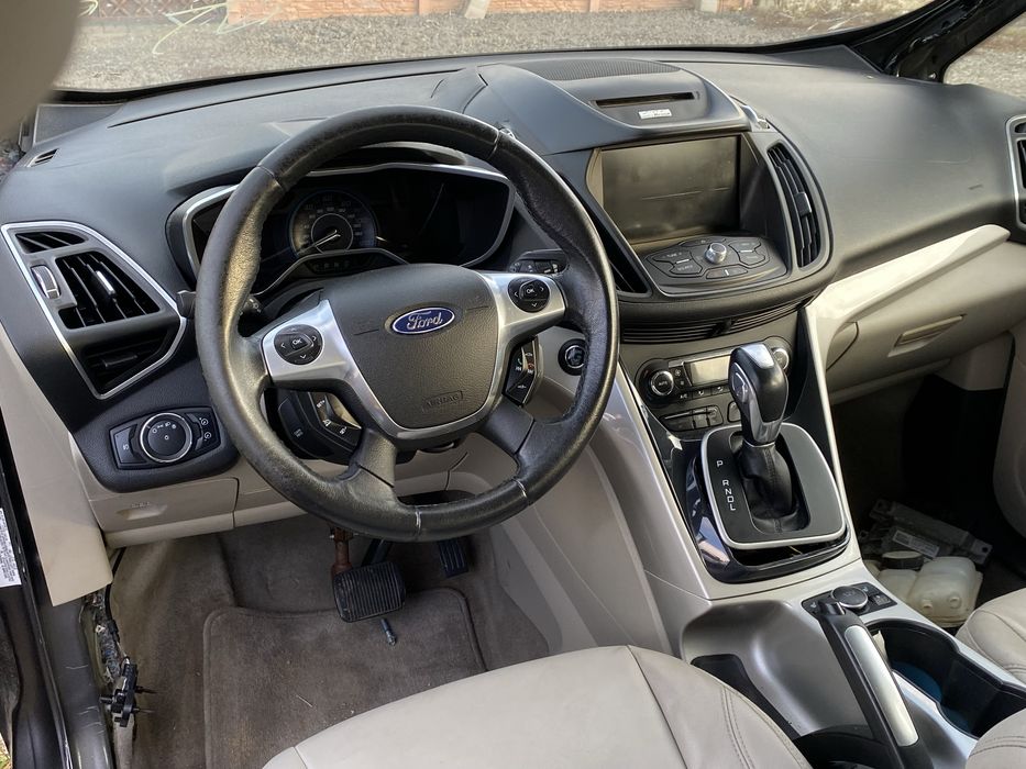Двері передні задні права ліва Ford C-Max 11-18 форд с макс мк2