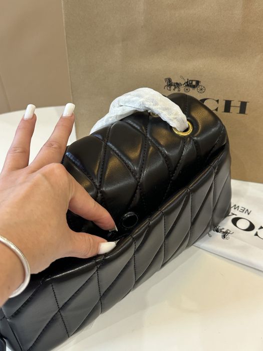 Сумка Coach Tabby чорного кольору натуральна шкіра