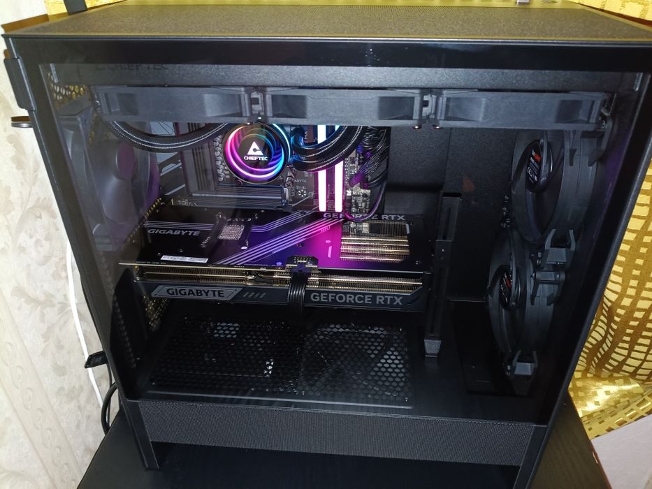 Nowy Komputer gamingowy proc. R7 9800X3D,RTX 5070 Ti 16 GB