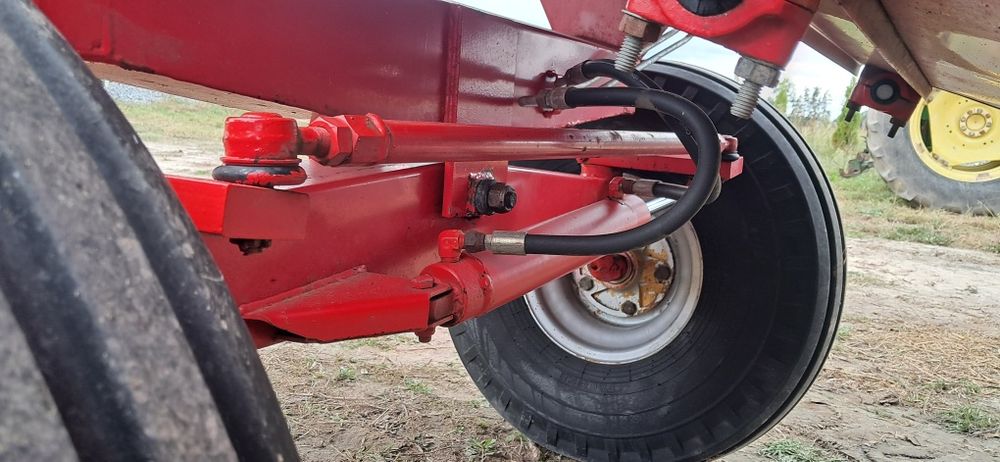 Комбайн Massey Ferguson 330!