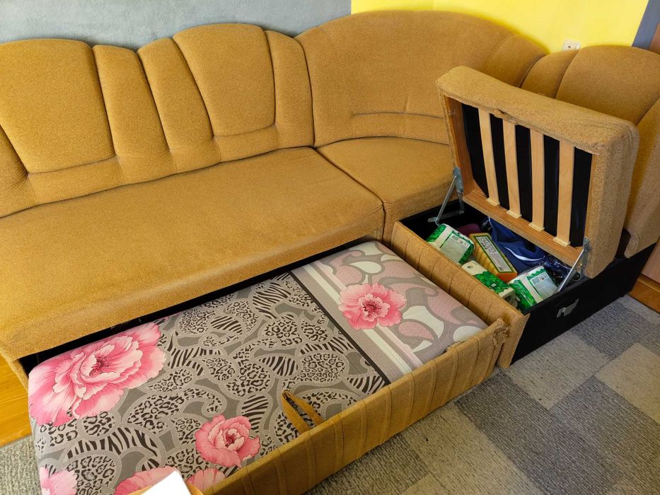 Диван-мягкий уголок