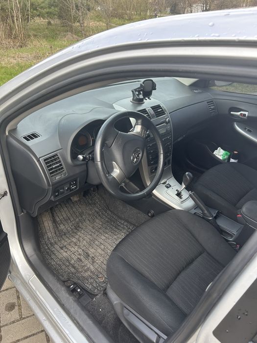 Продам своє офіційне авто