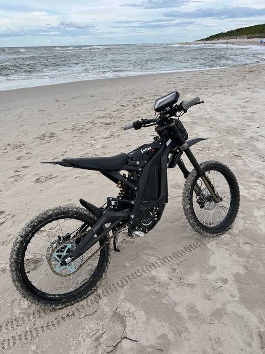 Sprzedam Surron L1E 2022 - 2600 km Shimano Saints do negocjacji