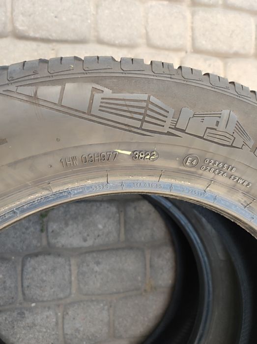 215.60.17 dwie opony Wielosezonowe Continental AllSeasonContact