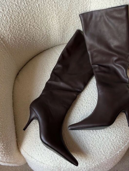 Коричневі високі чоботи Mango