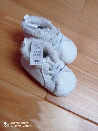 Buty dla niemowlaka ocieplane rozmiar 19/20 c&a
