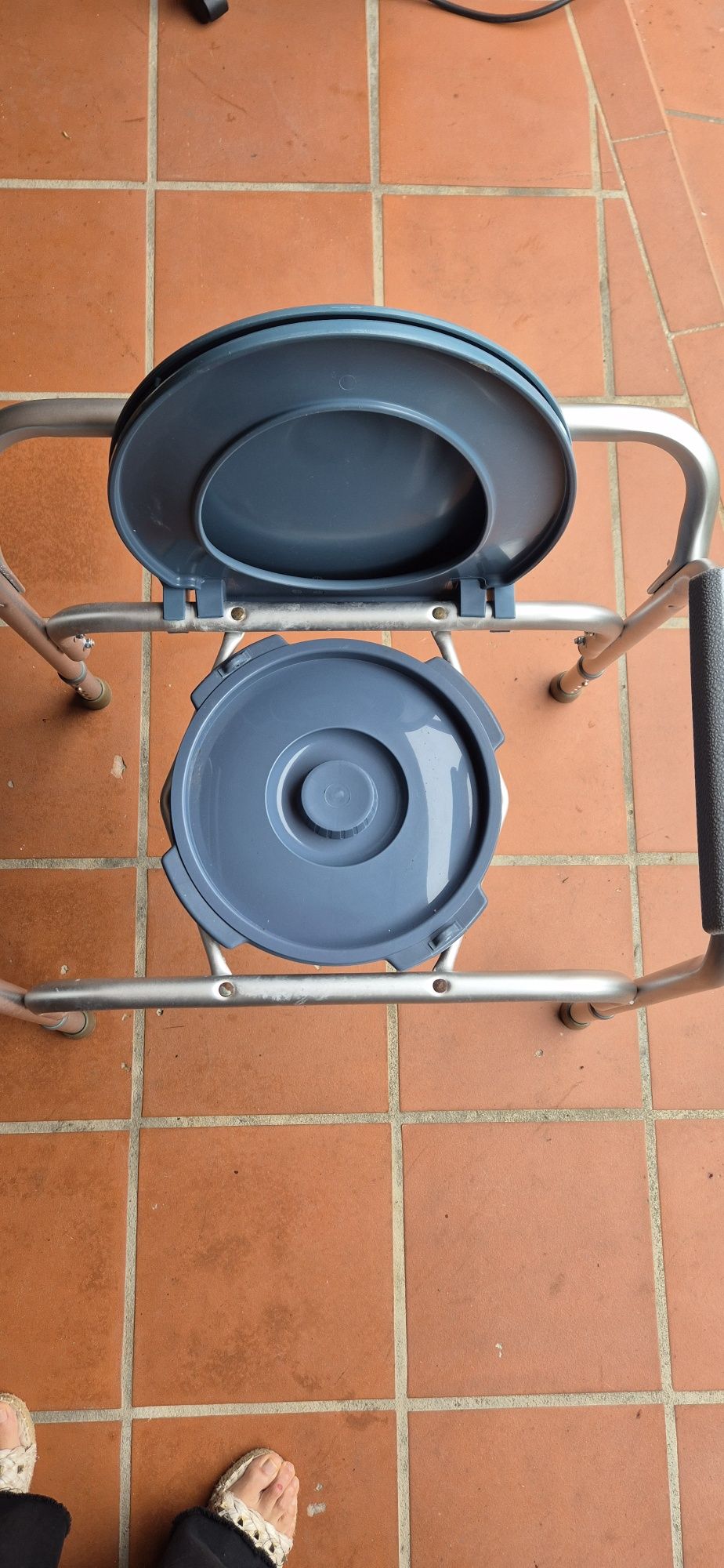 Cadeira sanitária alumínio