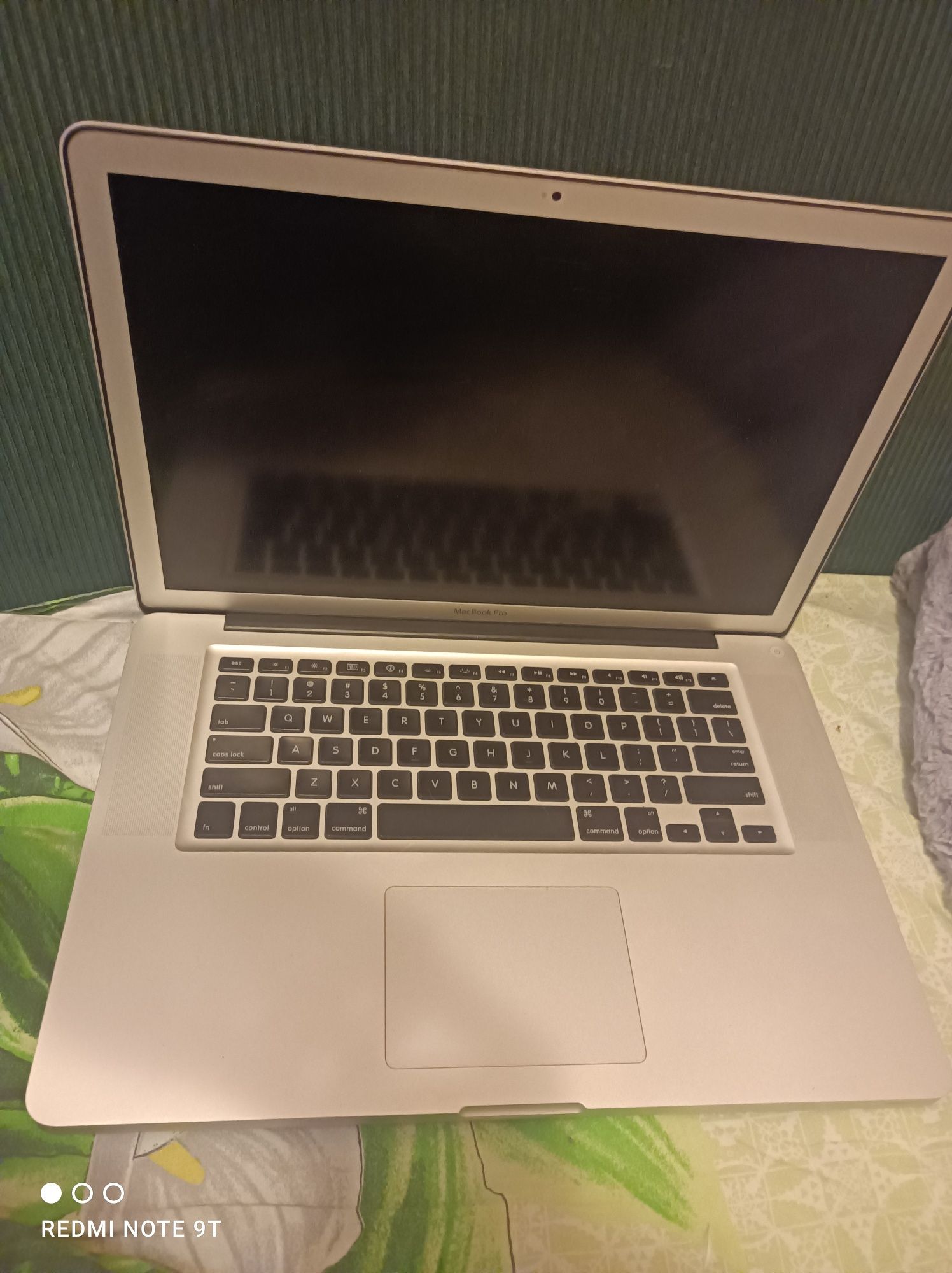 Продам Macbook pro 15.4" А1286 I7