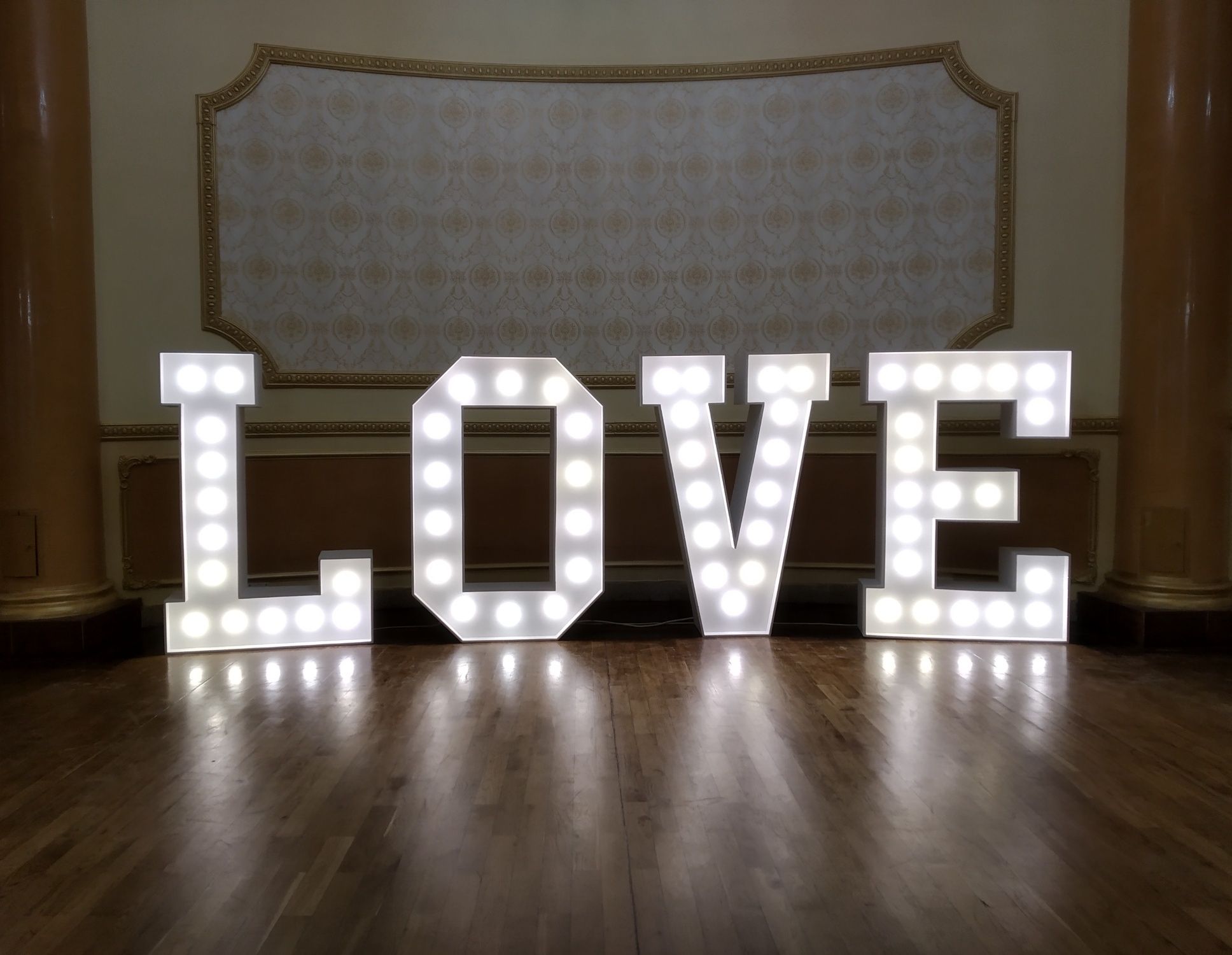 Napis LOVE ślub wesele LED
