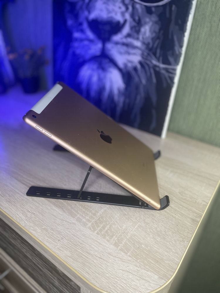 Планшет Apple iPad 8, 32 GB. Wi-Fi+LTE, Rose Gold, айпад.
