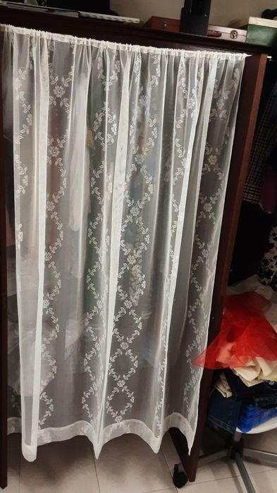 Cortina para janela de cozinha  rendada