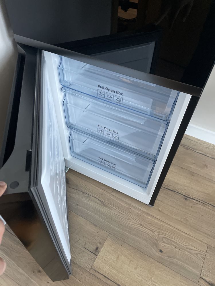 Lodówka Samsung Model RB37K63612C