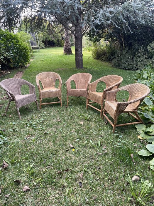 Cadeiras estilo bambu em palhinha