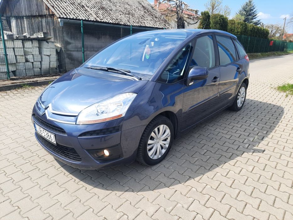 Bardzo ładny stan mały przebieg 1.6 benzyna ważne opłaty