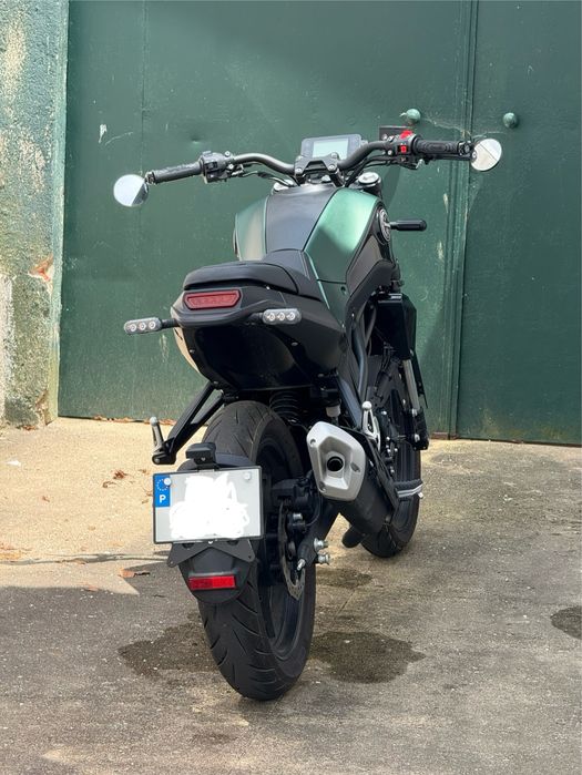 Moto Benelli Leoncino