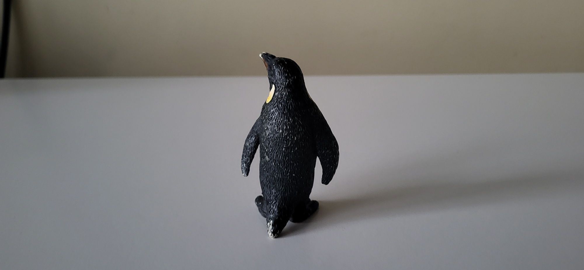 Hartung pingwin figurka model wycofany