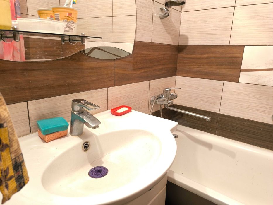 Здається кімната для 1-2 дівчатам, вул. Гоголівська, всі зручності