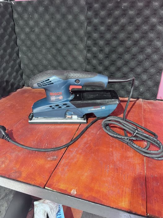 Нова вібраційна шліфмашина Bosch GSS23A