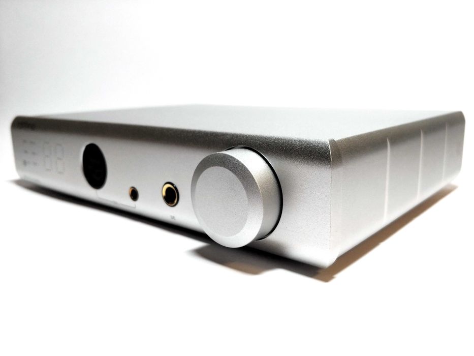 Topping A90D - потужний балансний дискретний підсилювач-бестселлер