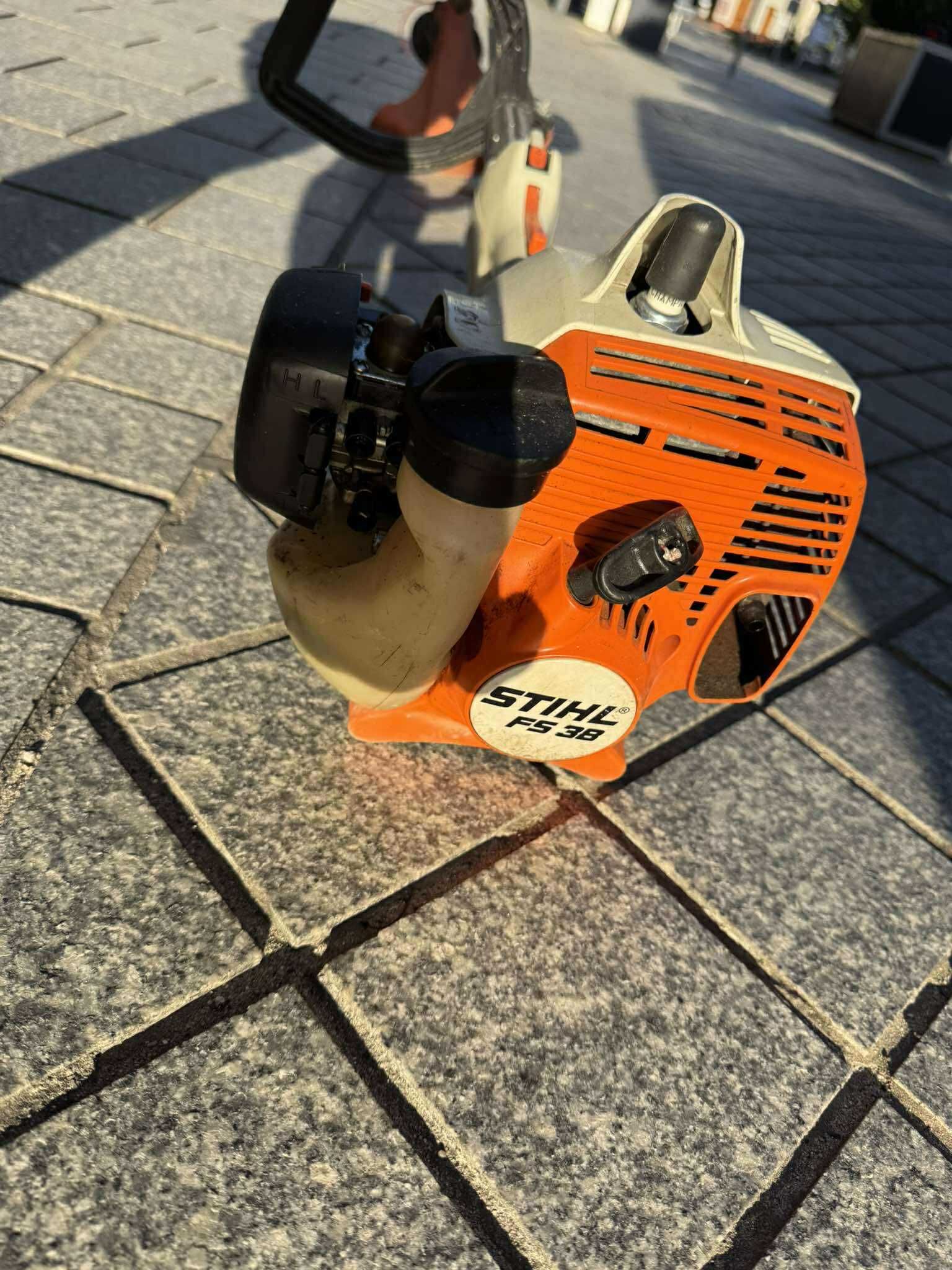 Podkaszarka STIHL FS38 do serwisu GAŚNIE