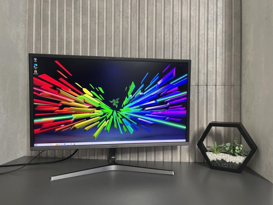 4К монітор 28 дюймів Samsung