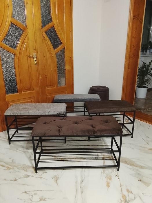 Прихожі,банкетки.