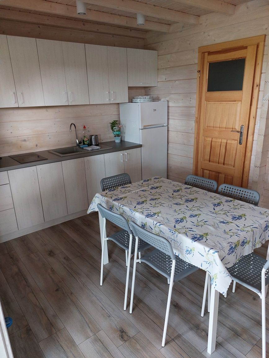 Wolne terminy Mazury ogrzewany dom nad Wersminią, gorąca balia, sauna