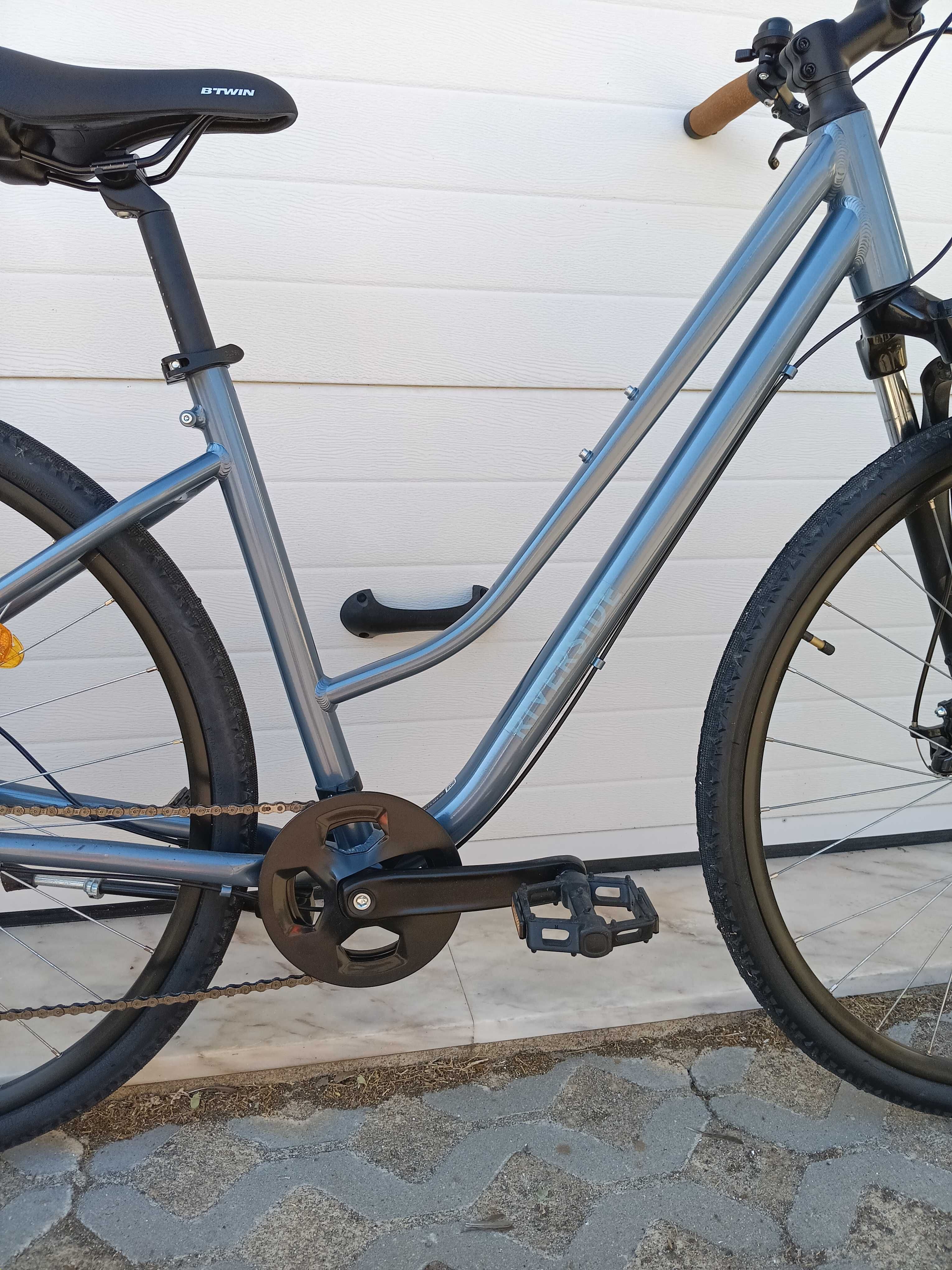 Bicicleta Riverside 500