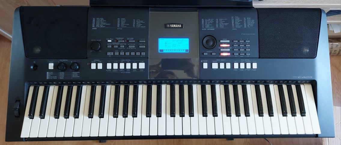 Keyboard PSR E423 + wzmacniacz