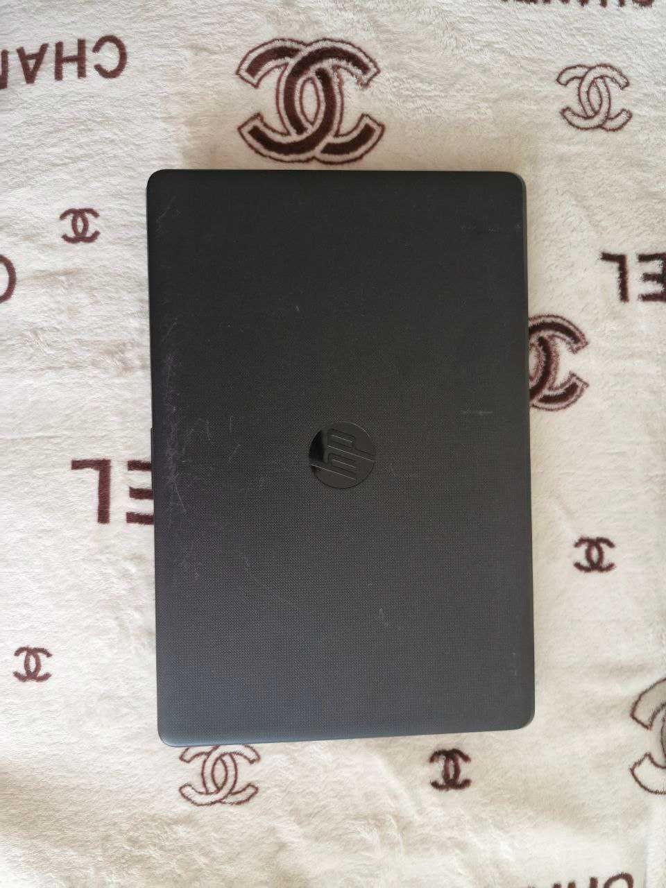 Ноутбук HP laptop 15.6/ 250 G6 — 8GB / SSD / i3
