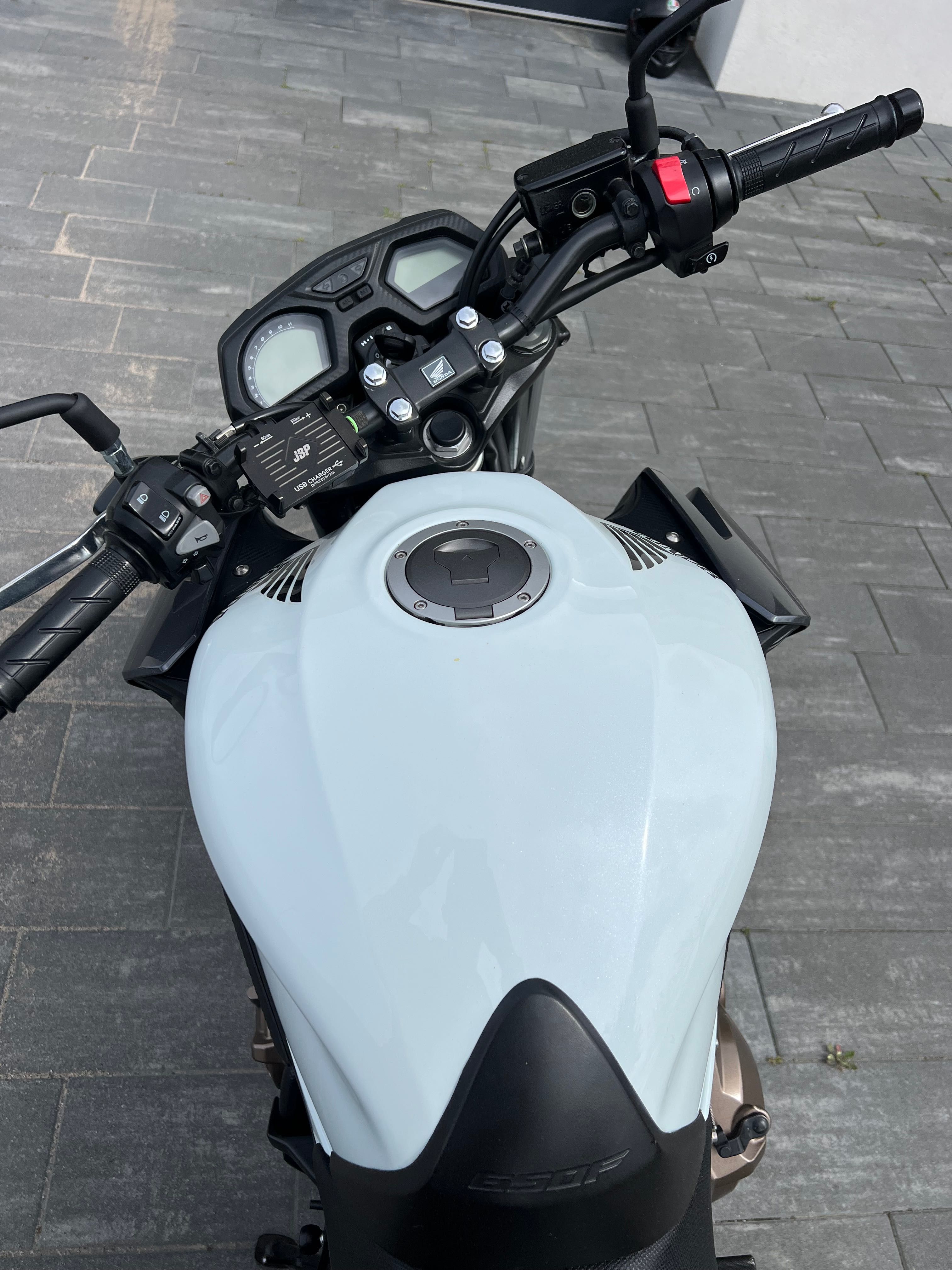 Honda cb650f akrapovic