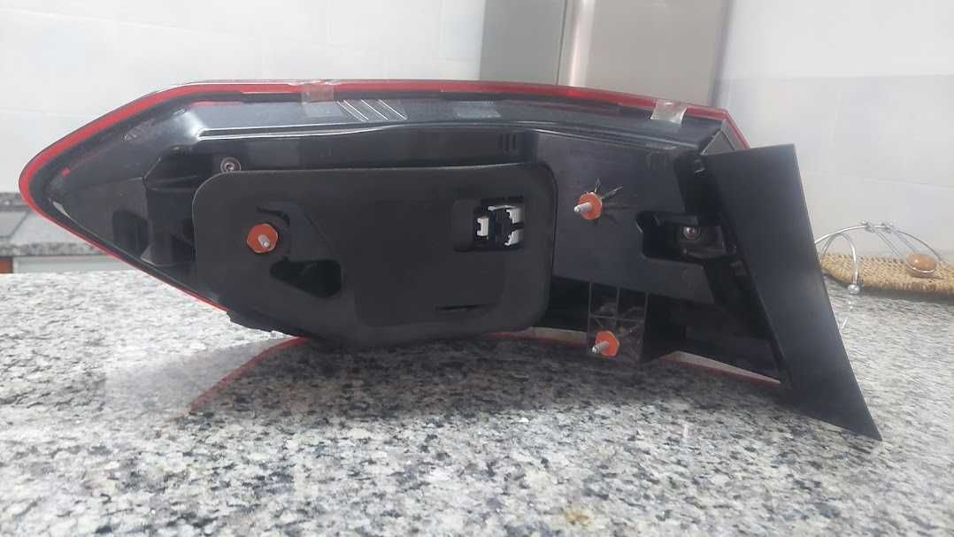 Farolim em Led Traseiro lado direito para Mercedes Classe E W212