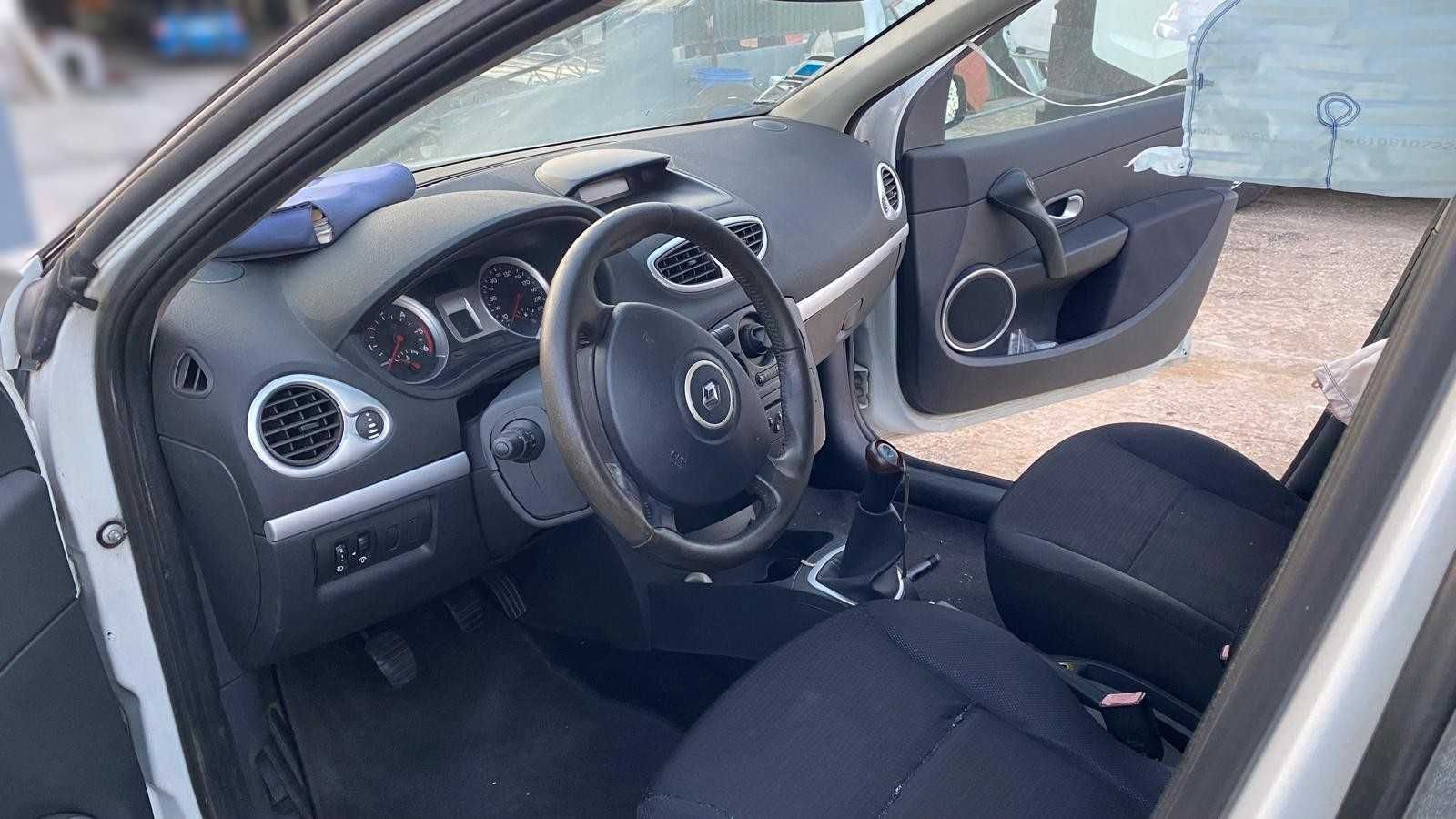 Renault Clio III 1.5 DCI 2009 Para Peças REF Motor - K9K(714, 766 768)