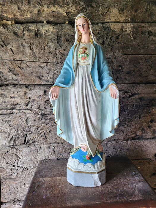 Stara figurka Maryja Niepokalana Matka Boża