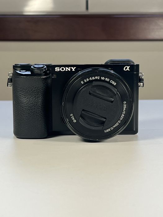 Camera Sony A6100 mirrorless