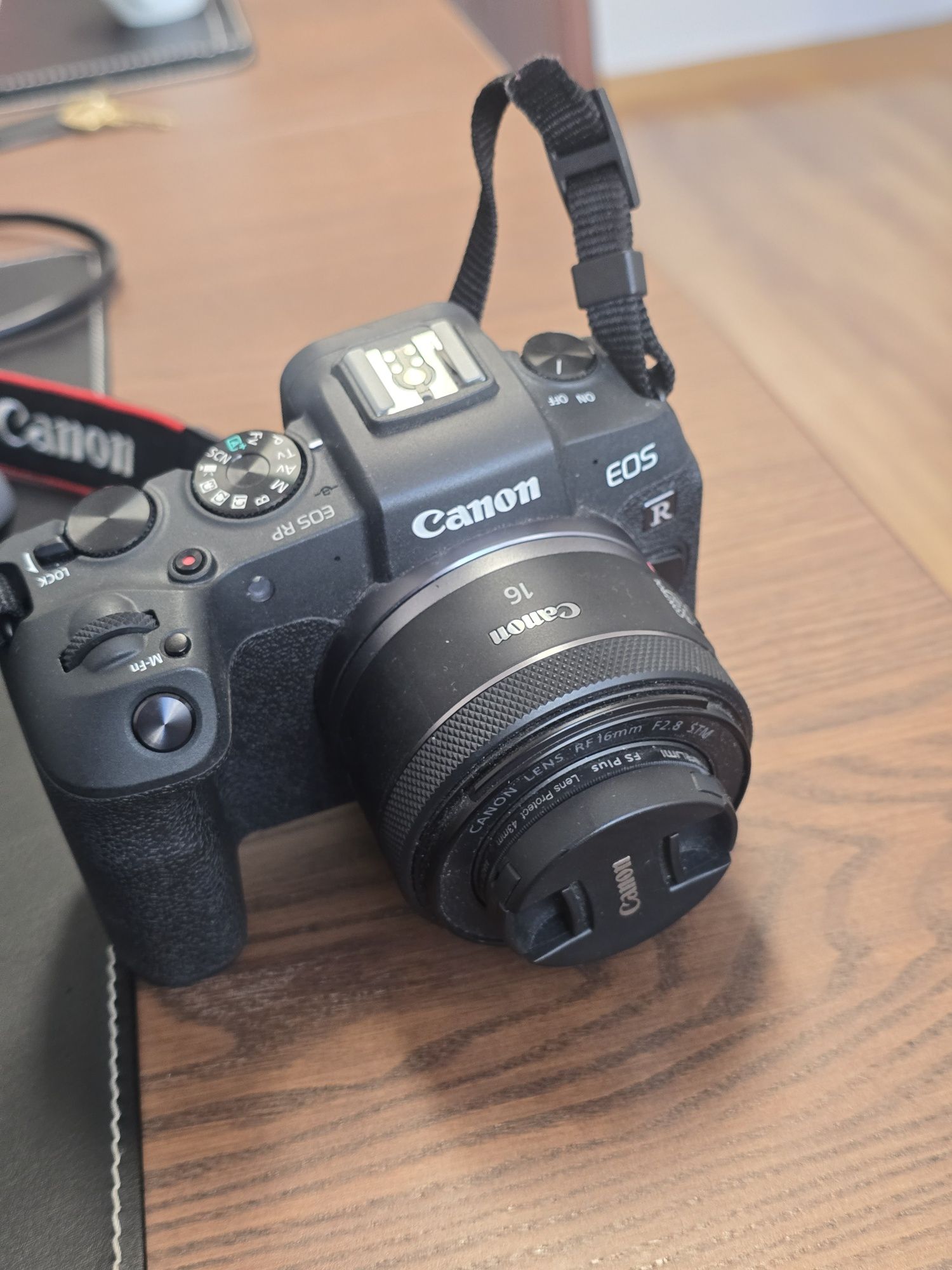 Canon RP obiektyw 16mm stan idealny