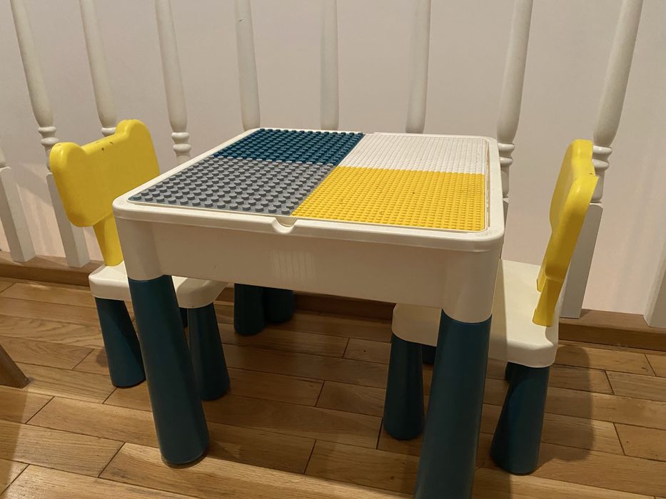 Stolik na klocki lego i duplo - dwa krzeselka