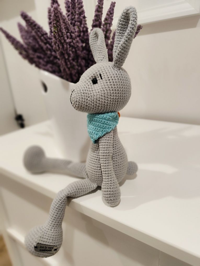 Miś - królik robiony na szydełku amigurumi