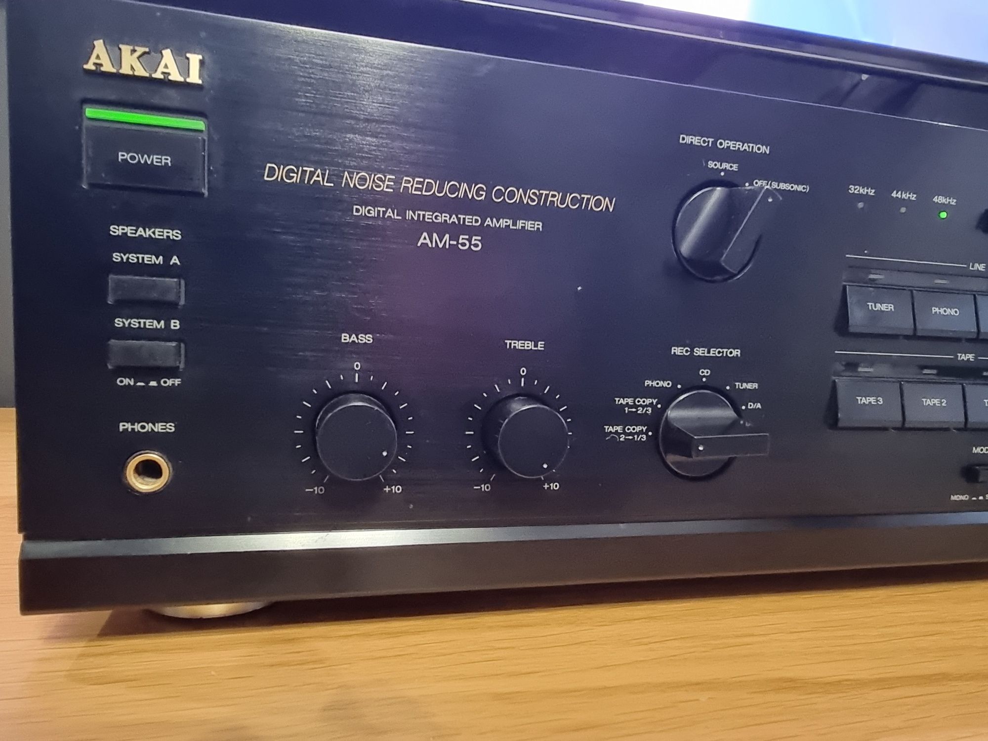 Wzmacniacz stereo akai am 55 z wejściem DAC