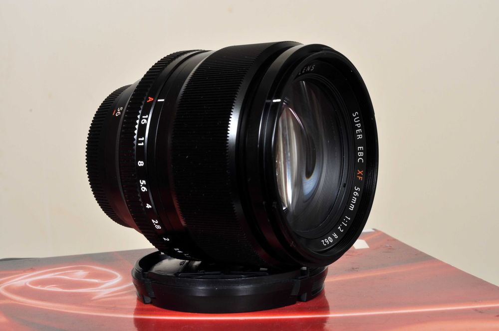 Fuji XF 56mm F: 1.2 R como NOVO. Acessórios. Revisão na Fuji em 03-25